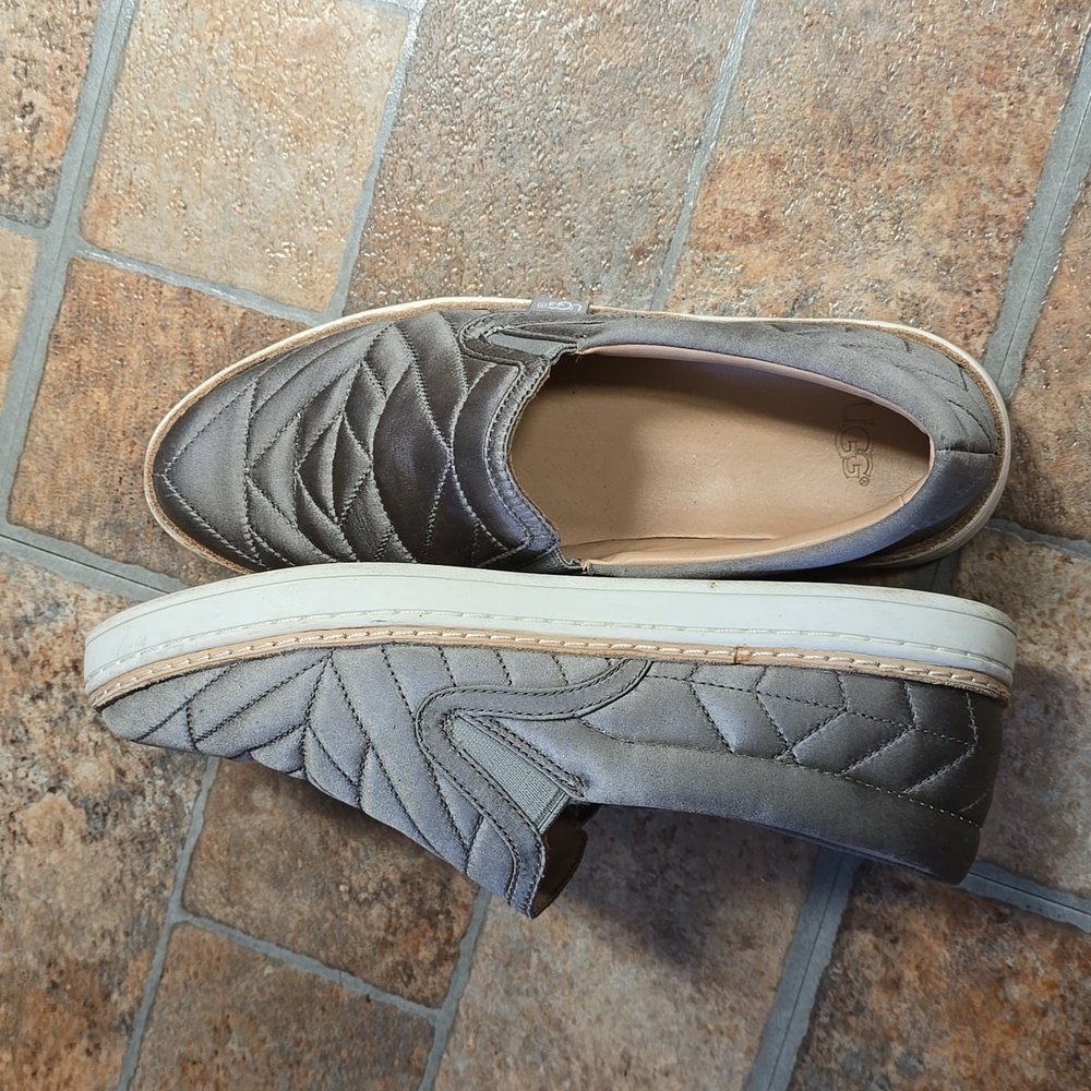 UGG‎ SOLEDAD QUILTE ELEPHANT | Size 7​ - Picture 2 of 10